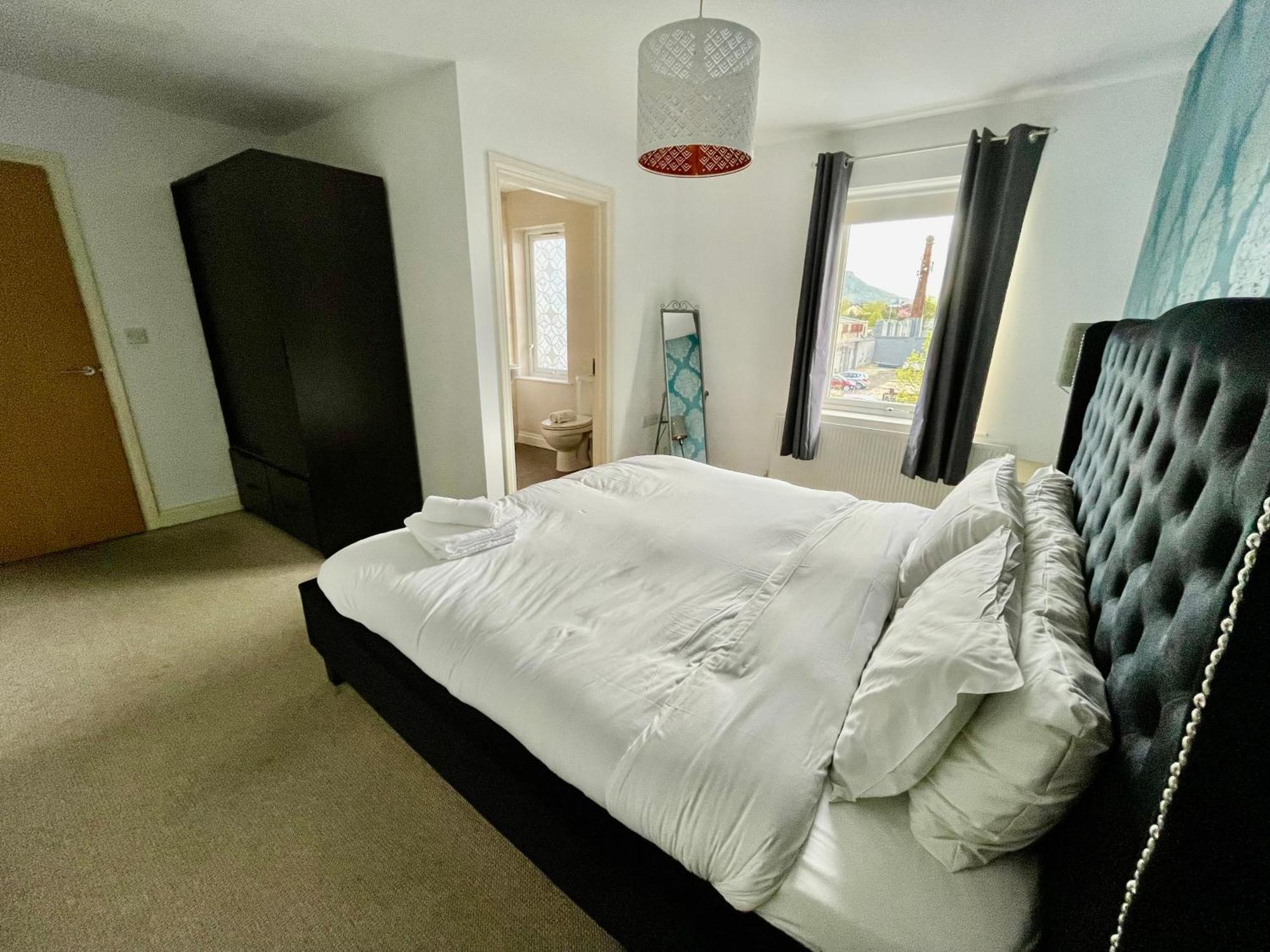 2 Bedroom City-Centre Apartment With Free Parking Belfast Exteriér fotografie